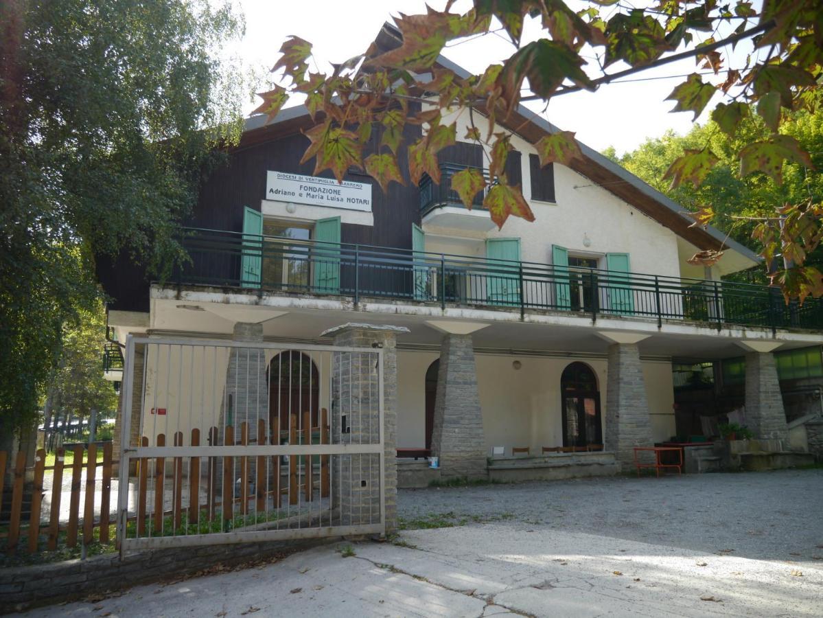 La Casa Via Del Sale Vandrarhem Limone Piemonte Exteriör bild